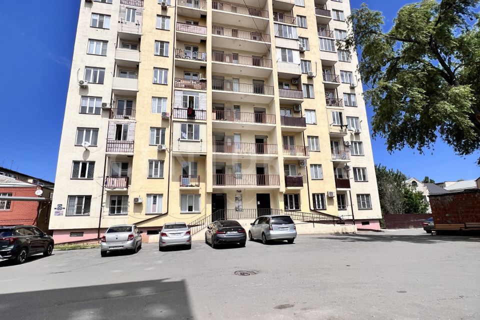 Продаётся 1-комнатная квартира, 42 м²