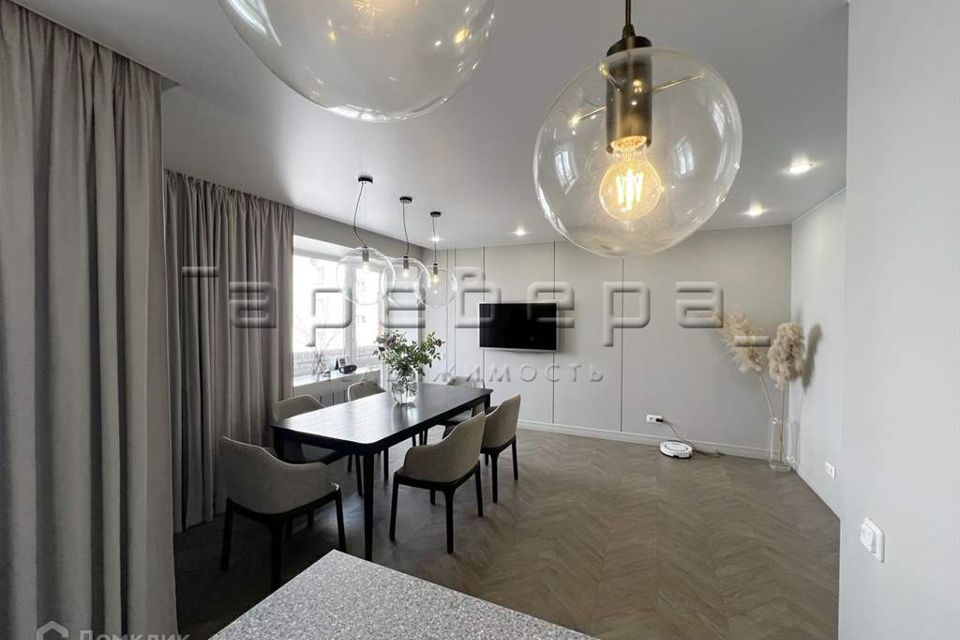 Продаётся 3-комнатная квартира, 116.6 м²
