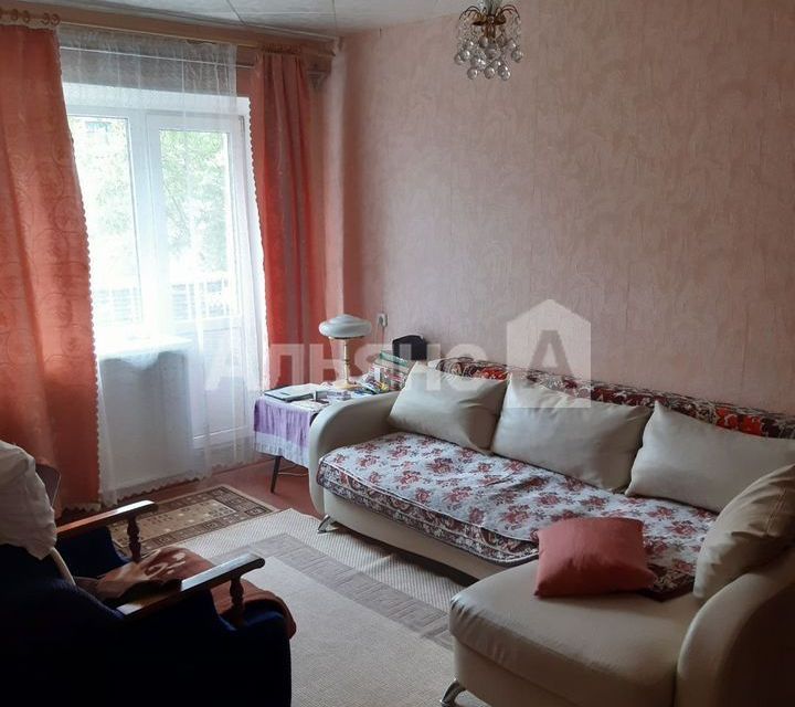 Продаётся 1-комнатная квартира, 32 м²