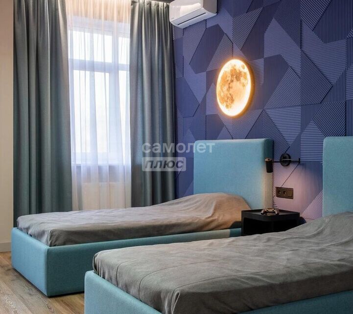 Продаётся 3-комнатная квартира, 130 м²