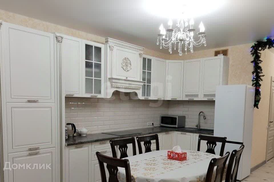 Продаётся 4-комнатная квартира, 90.1 м²