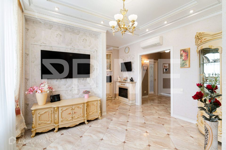 Продаётся 2-комнатная квартира, 102.6 м²