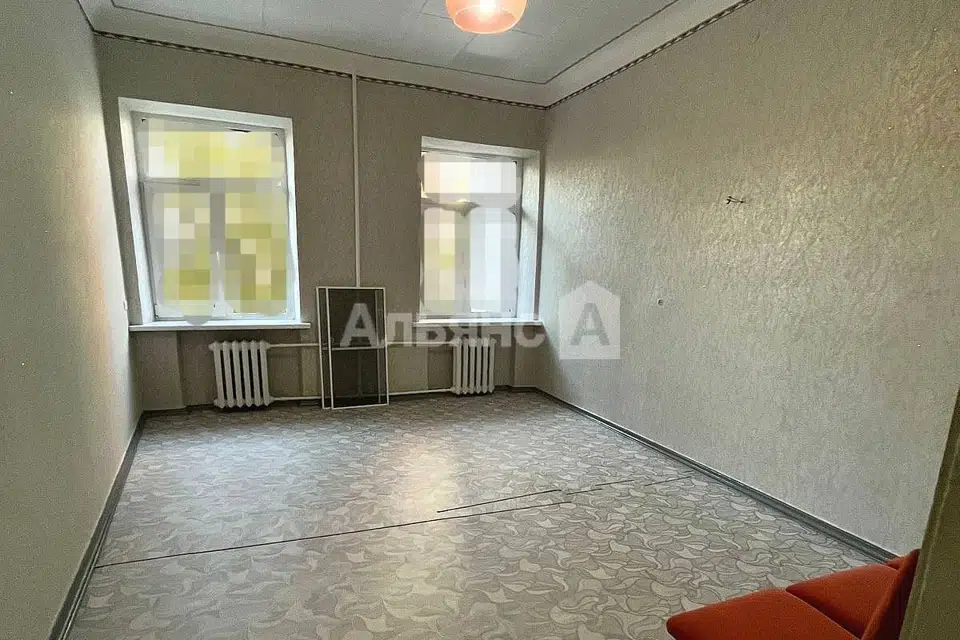 Продаётся 4-комнатная квартира, 85 м²