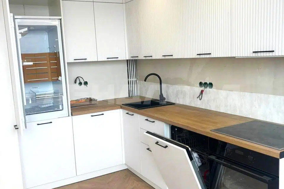 Продаётся 3-комнатная квартира, 70 м²