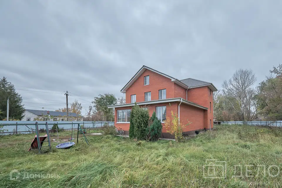 Продаётся 3-этажный дом, 325.8 м²