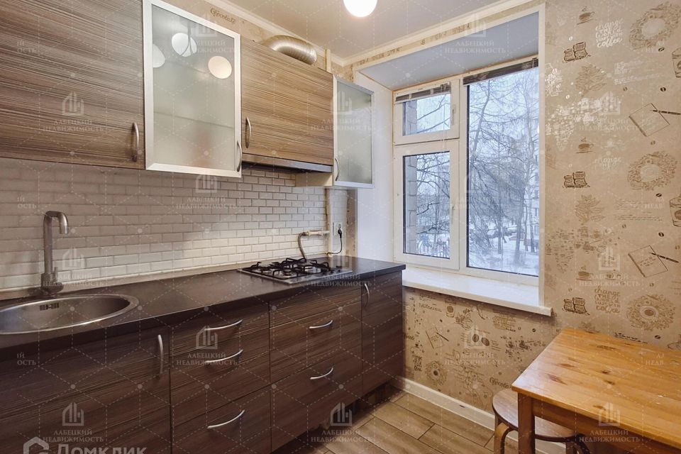 Продаётся 2-комнатная квартира, 42.7 м²