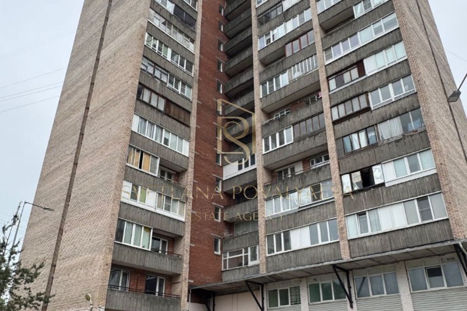 Продаётся 6 комнат в 6-комн. квартире, 12.4 м²