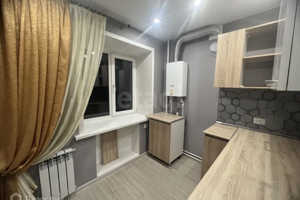 Продаётся 3-комнатная квартира, 60.7 м²