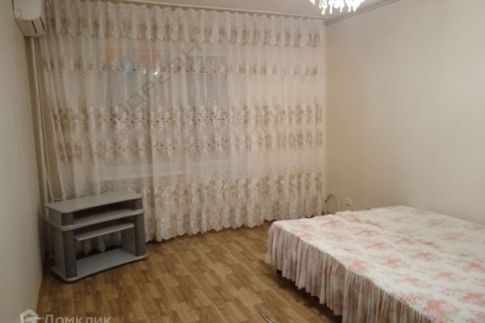 Продаётся 1-комнатная квартира, 35.9 м²