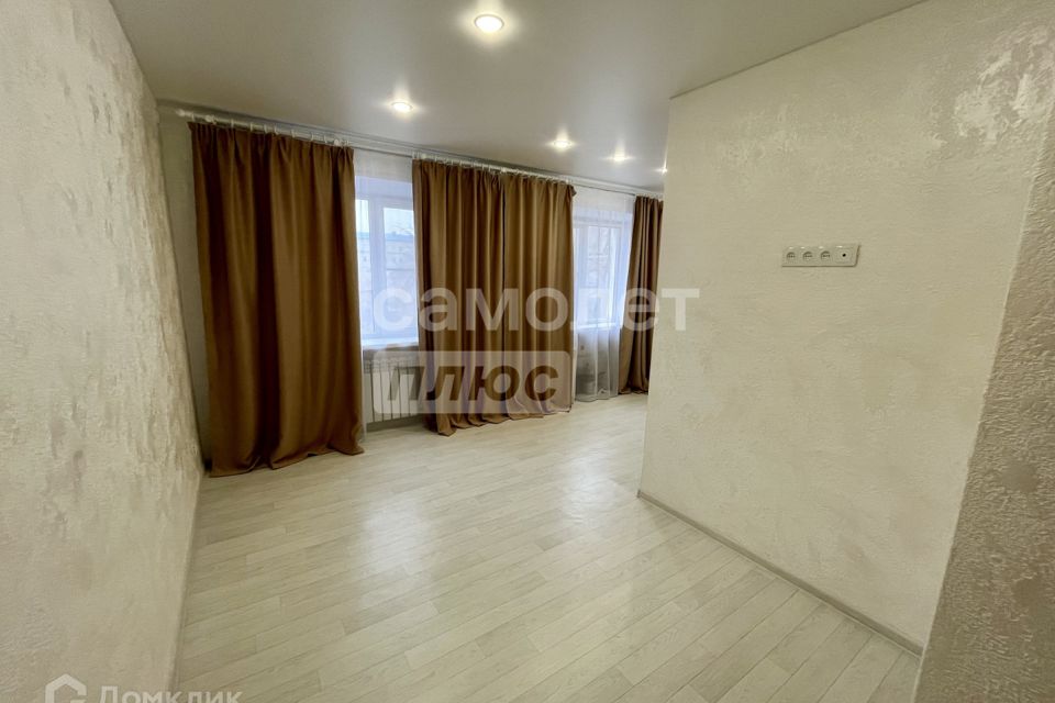 Продаётся 3-комнатная квартира, 57.4 м²