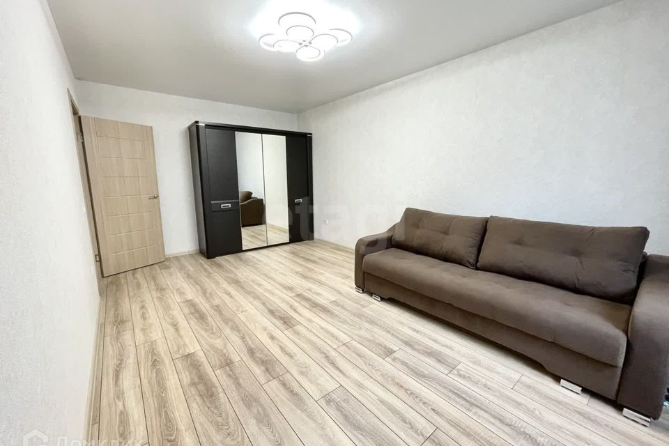 Сдаётся 2-комнатная квартира, 63 м²