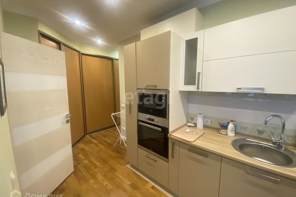 Продаётся 1-комнатная квартира, 50.5 м²