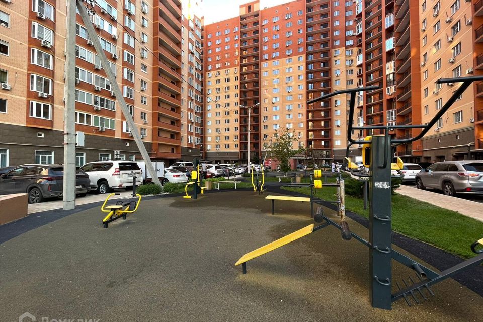 Продаётся 2-комнатная квартира, 65 м²