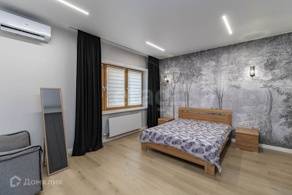 Сдаётся 1-комнатная квартира, 72 м²