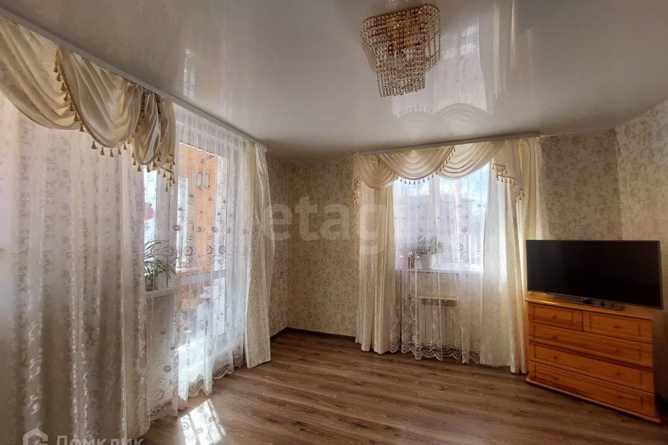 Продаётся 1-комнатная квартира, 41.9 м²