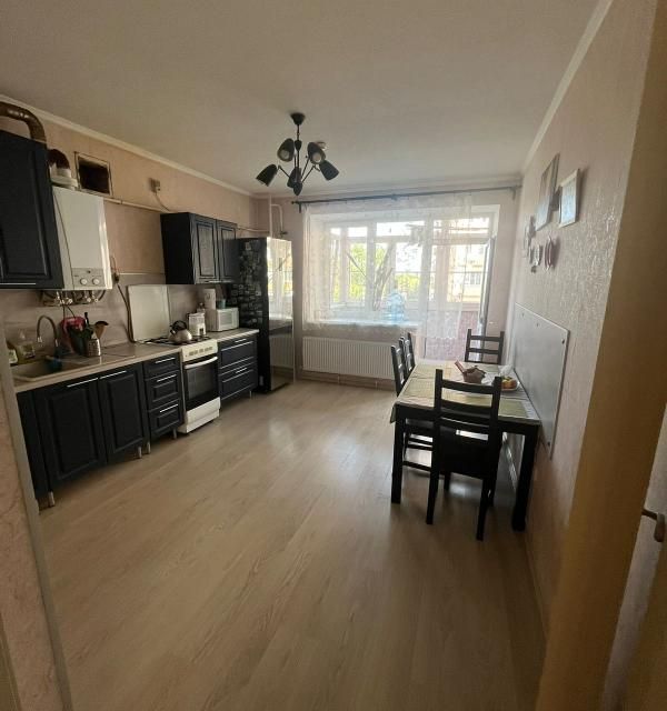 Продаётся 2-комнатная квартира, 56 м²