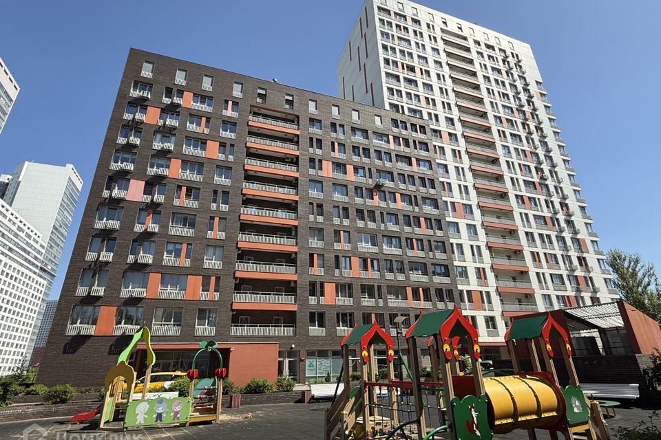 Продаётся 2-комнатная квартира, 76.5 м²