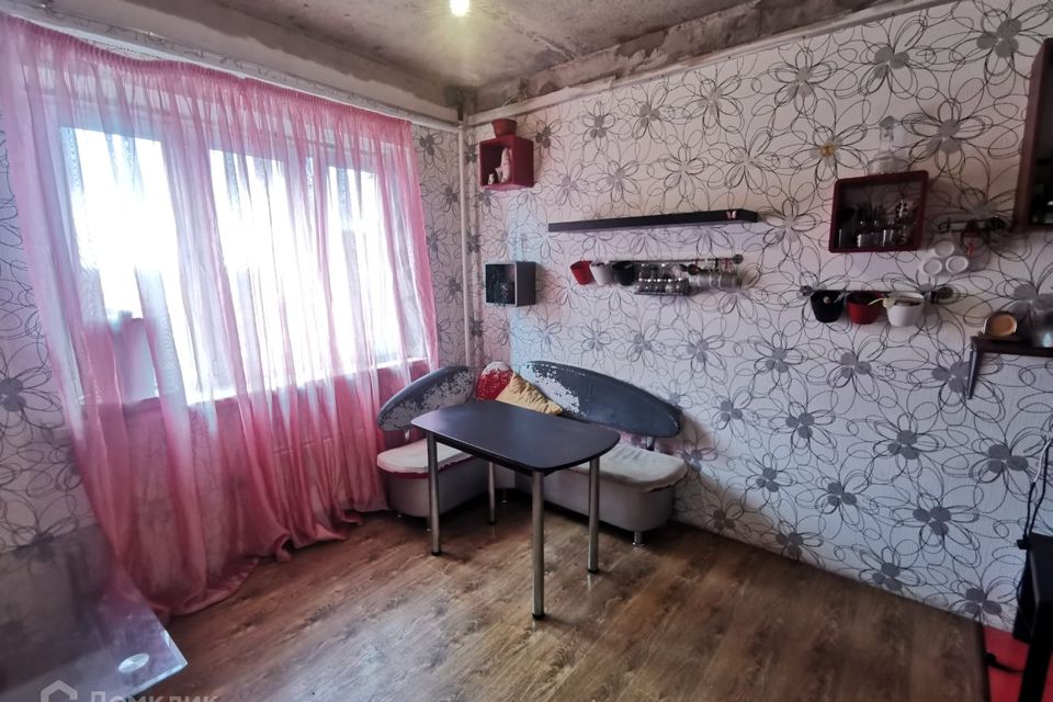 Продаётся 4-комнатная квартира, 114 м²