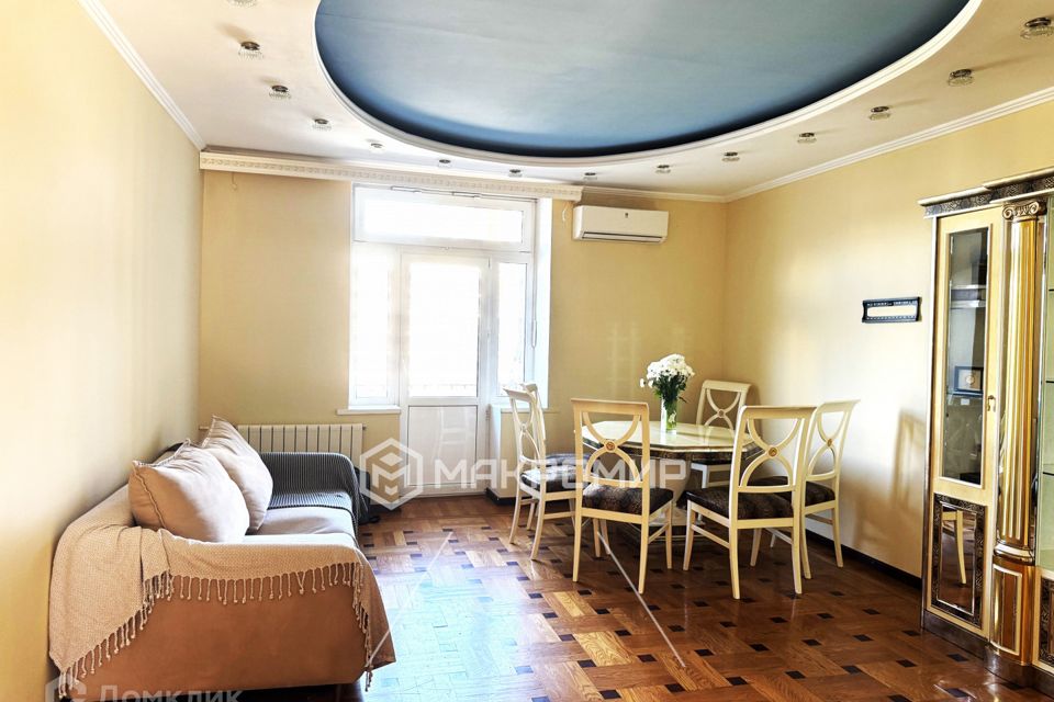Сдаётся 2-комнатная квартира, 65 м²