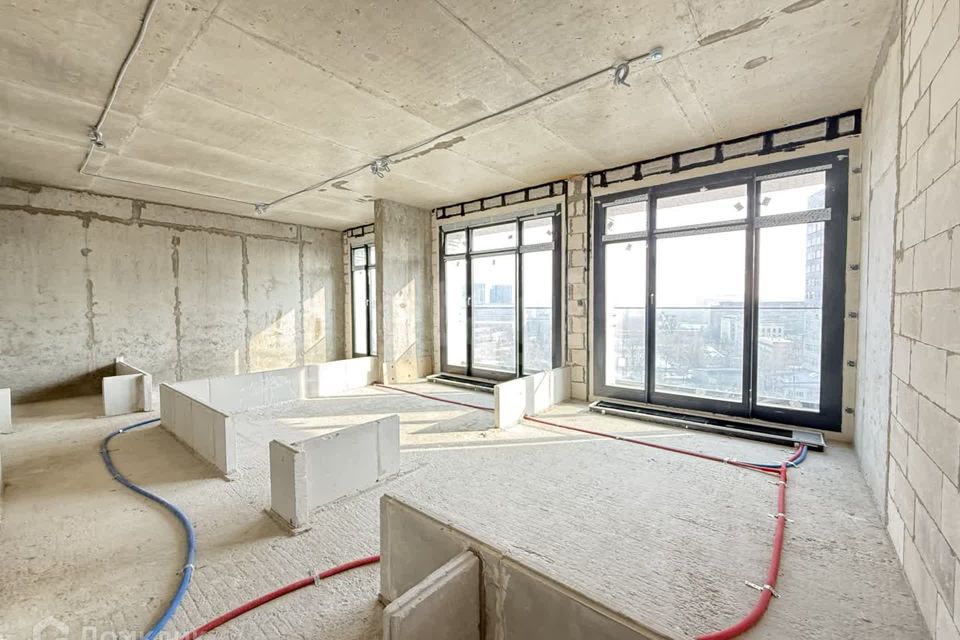 Продаётся 2-комнатная квартира, 55.8 м²