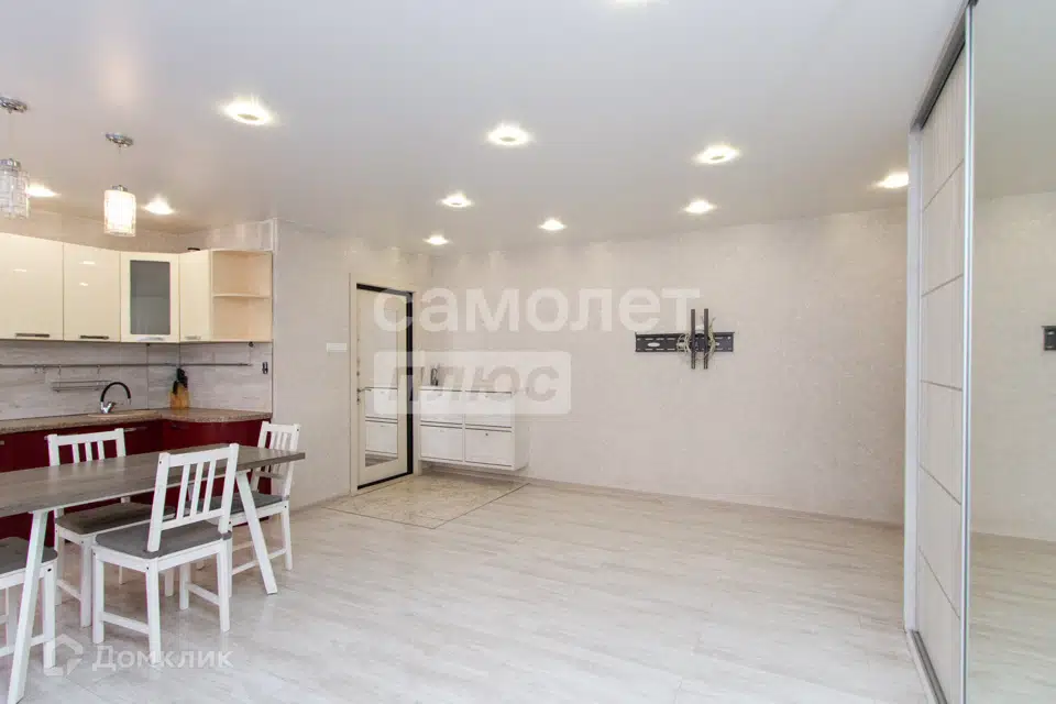 Продаётся 3-комнатная квартира, 64.7 м²