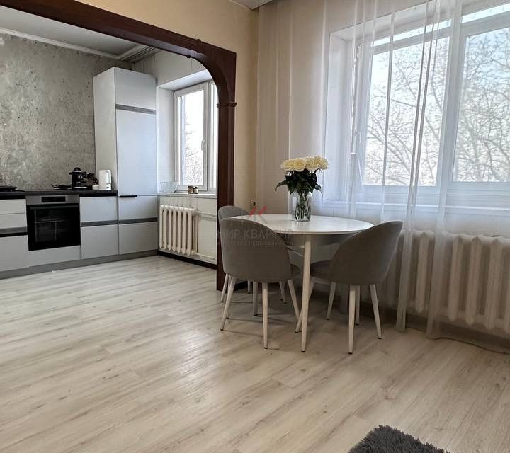 Продаётся 3-комнатная квартира, 63.9 м²