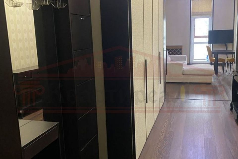 Сдаётся 3-комнатная квартира, 105 м²
