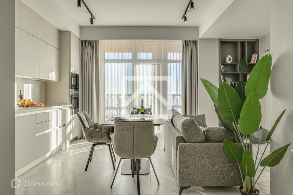 Продаётся 1-комнатная квартира, 61.8 м²