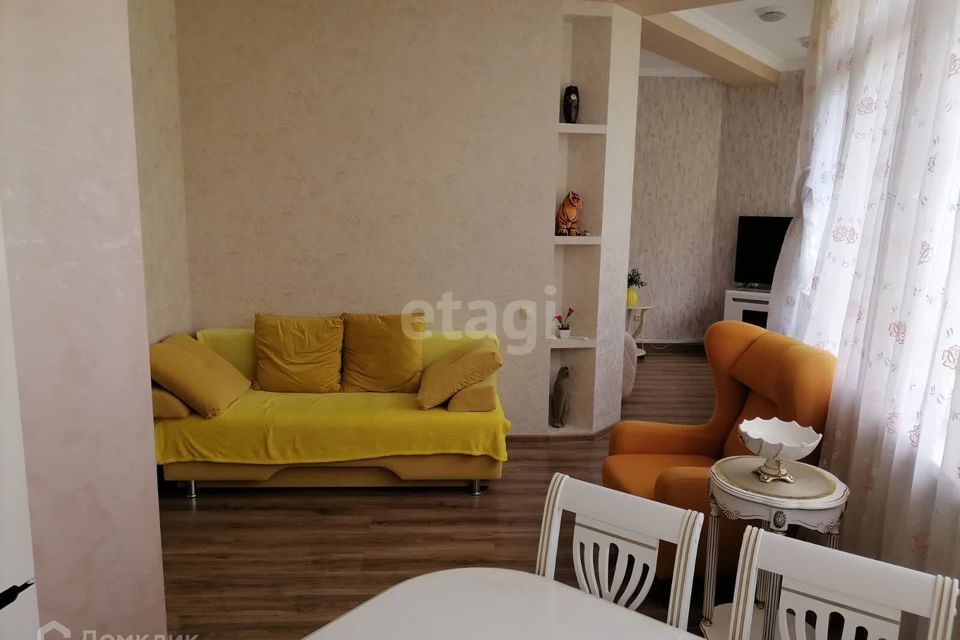 Продаётся 1-комнатная квартира, 59 м²