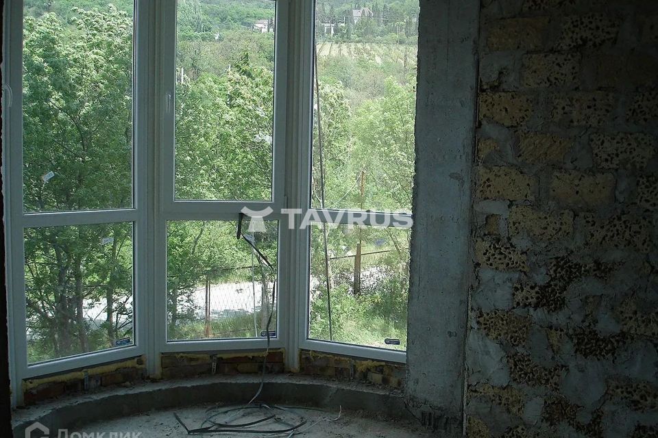 Продаётся 1-комнатная квартира, 58 м²