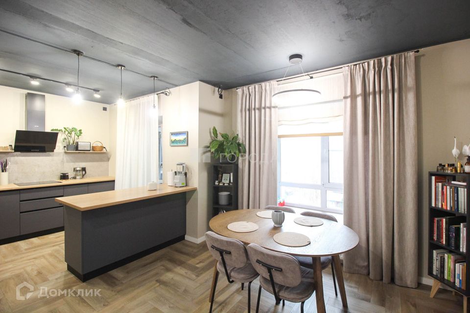 Продаётся 3-комнатная квартира, 85.9 м²