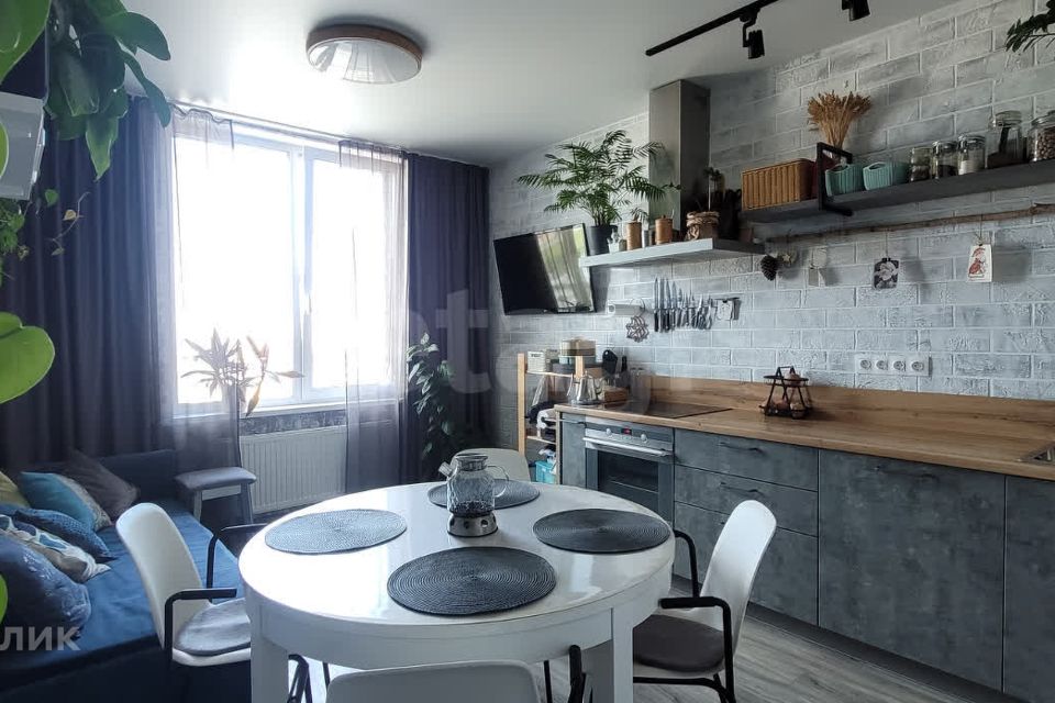 Продаётся 3-комнатная квартира, 81 м²