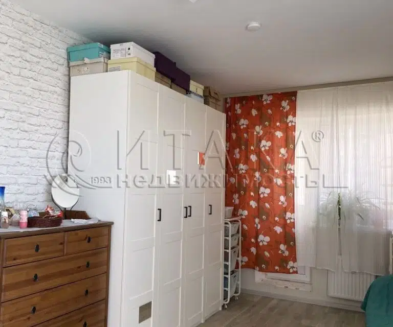 Продаётся 1-комнатная квартира, 41.2 м²