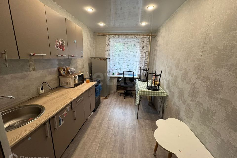 Продаётся 3-комнатная квартира, 52.9 м²