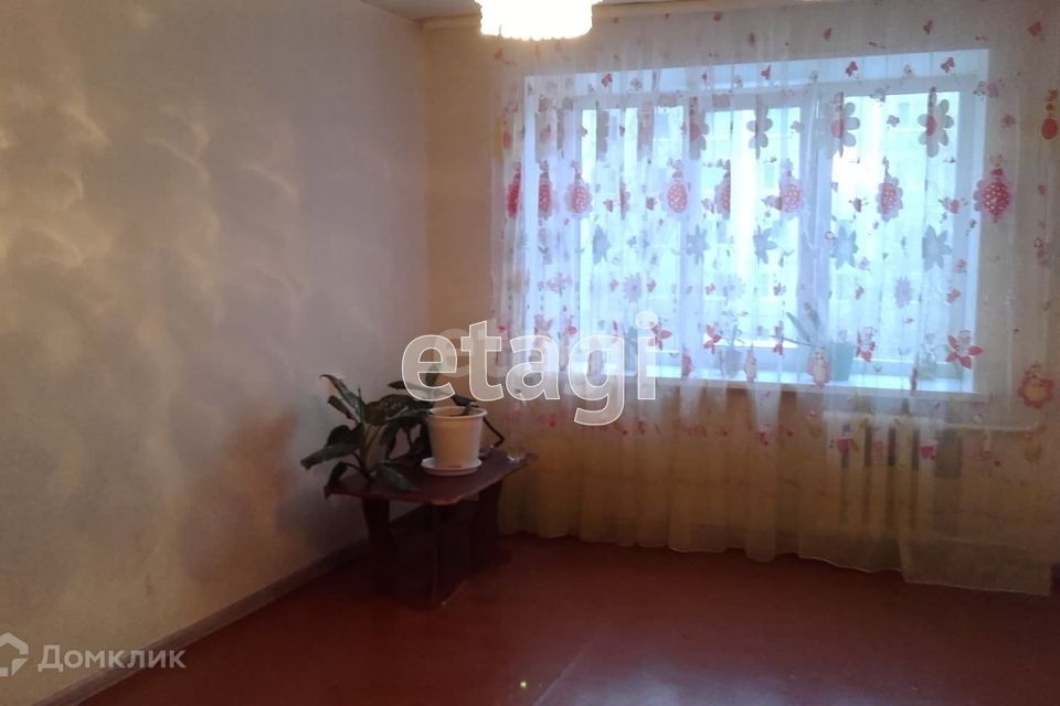 Продаётся 3-комнатная квартира, 61.9 м²