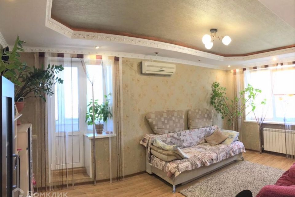 Продаётся 4-комнатная квартира, 69.5 м²