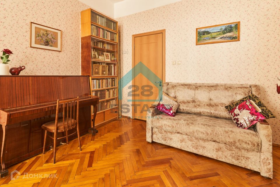 Продаётся 2-комнатная квартира, 79.4 м²