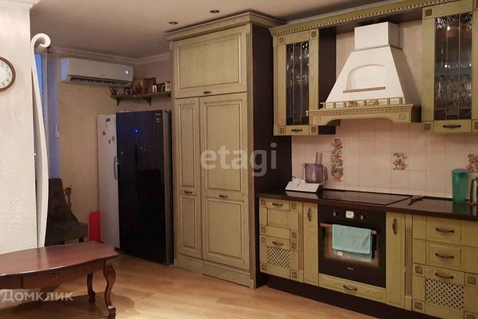 Продаётся 3-комнатная квартира, 99.3 м²