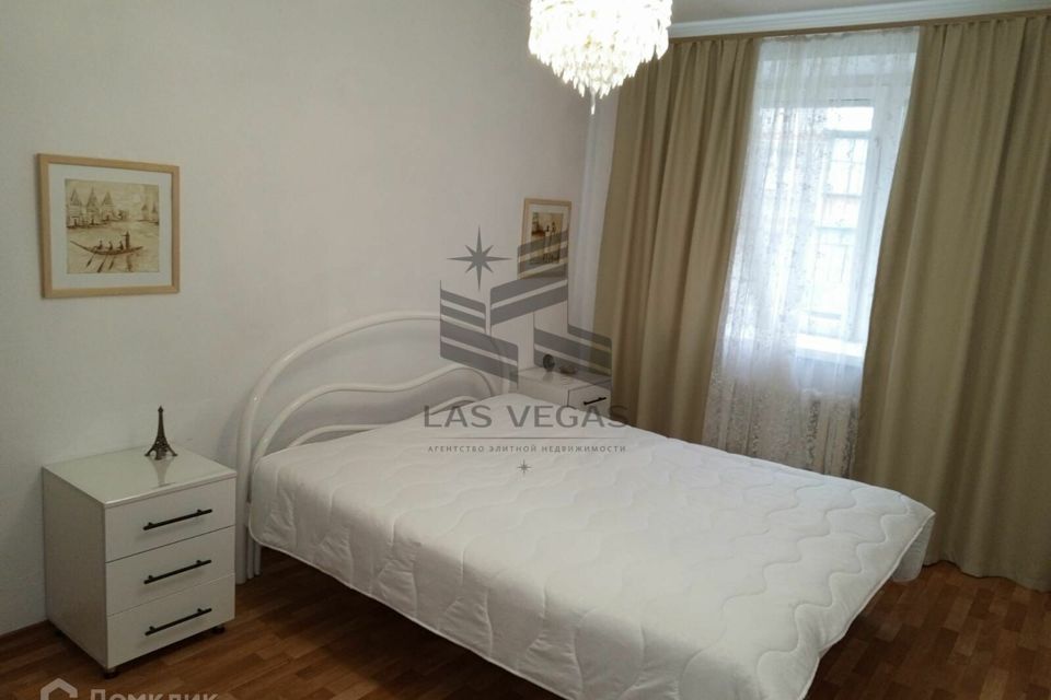 Сдаётся 2-комнатная квартира, 80 м²