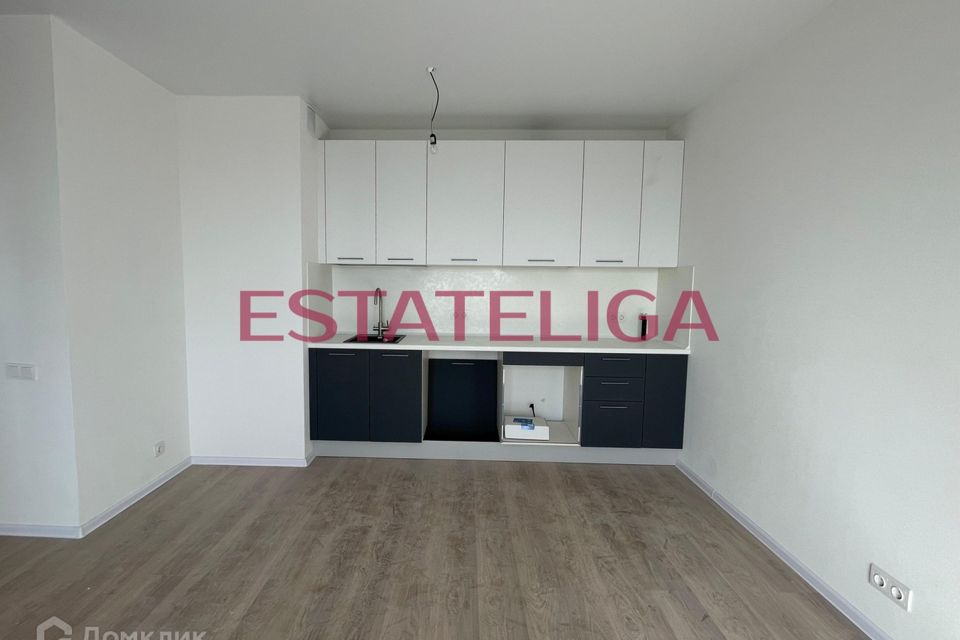 Продаётся 1-комнатная квартира, 42.8 м²