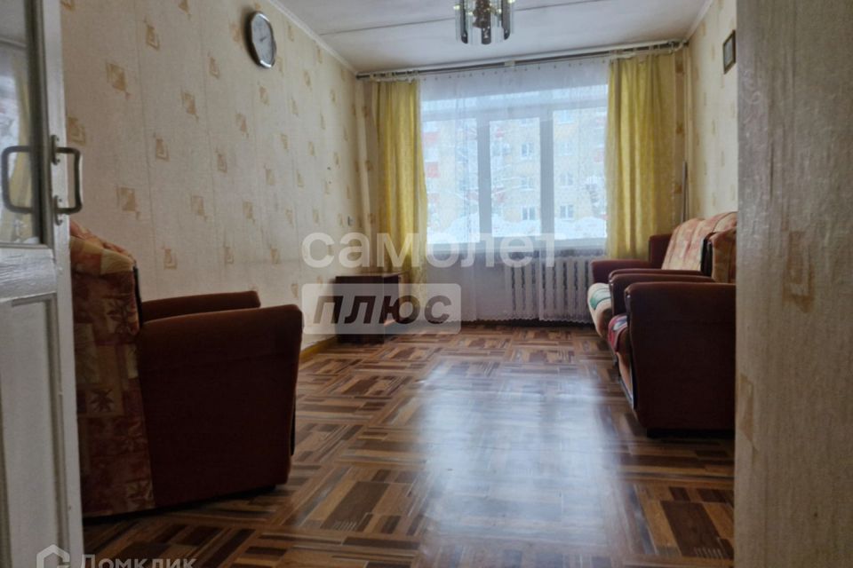 Продаётся 3-комнатная квартира, 49.4 м²