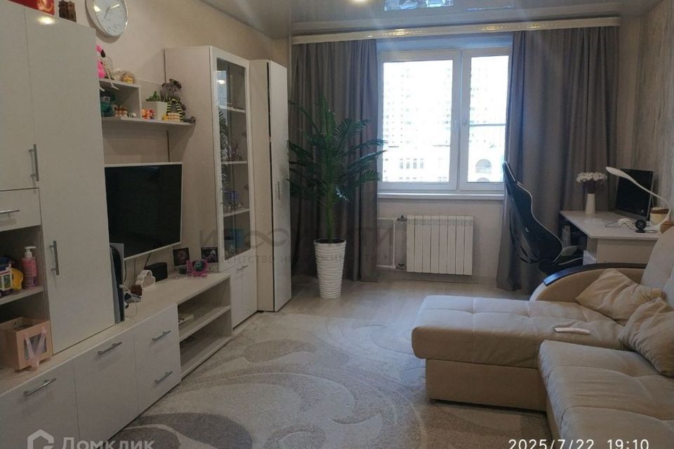 Продаётся 3-комнатная квартира, 97.5 м²