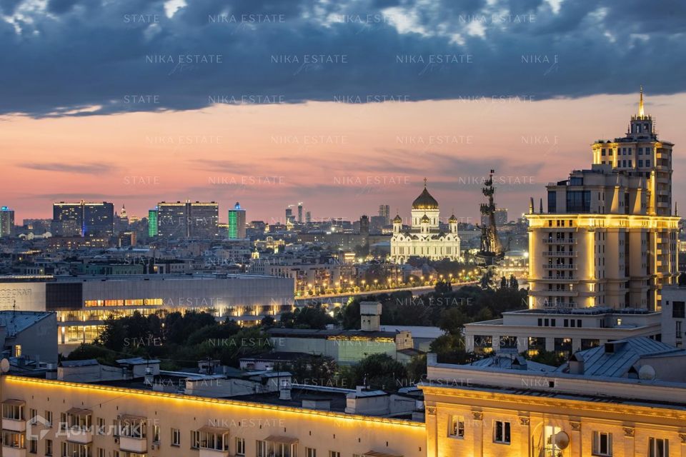 Продаётся 5-комнатная квартира, 307.3 м²