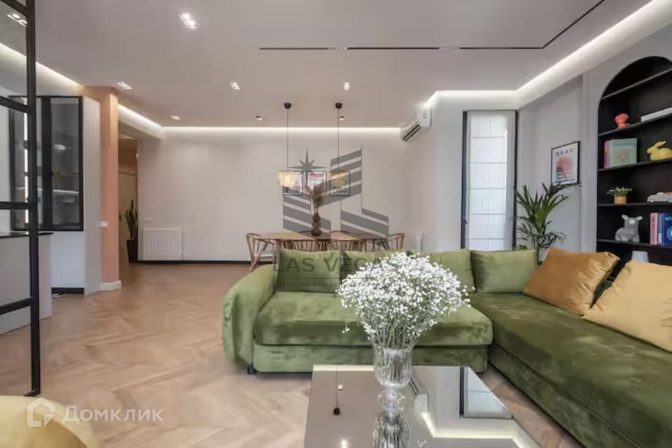 Сдаётся 4-комнатная квартира, 98 м²
