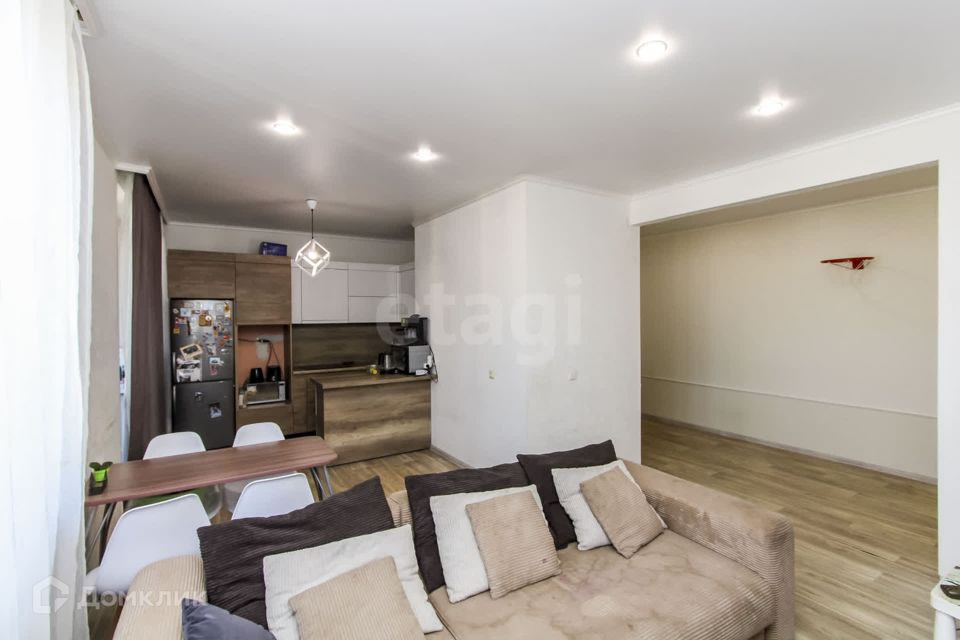 Продаётся 2-комнатная квартира, 74.9 м²