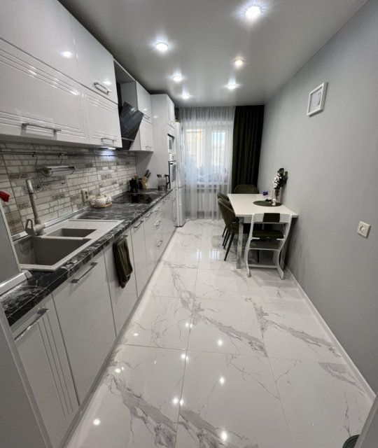 Продаётся 2-комнатная квартира, 56 м²