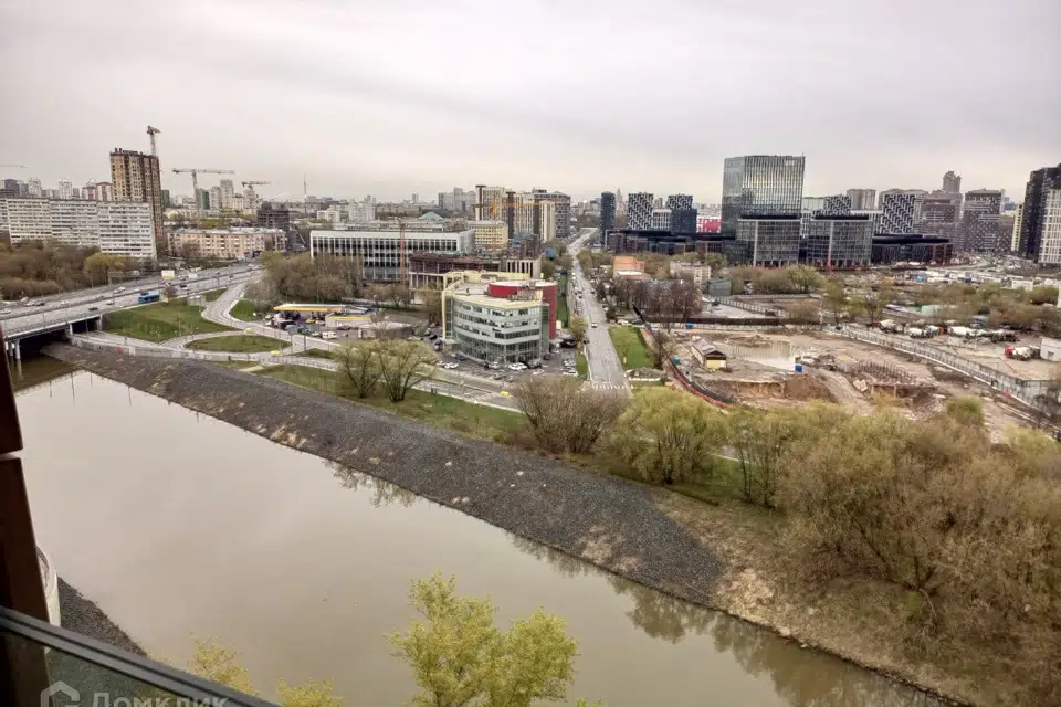 Продаётся 4-комнатная квартира, 107.3 м²