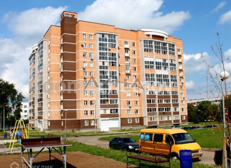 Продаётся 3-комнатная квартира, 97 м²