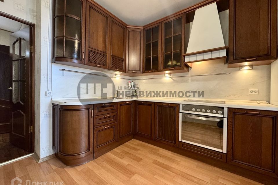 Продаётся 1-комнатная квартира, 43.3 м²