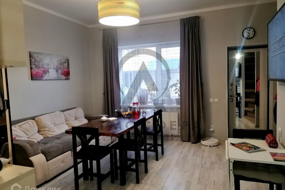 Продаётся 4-комнатная квартира, 154.3 м²